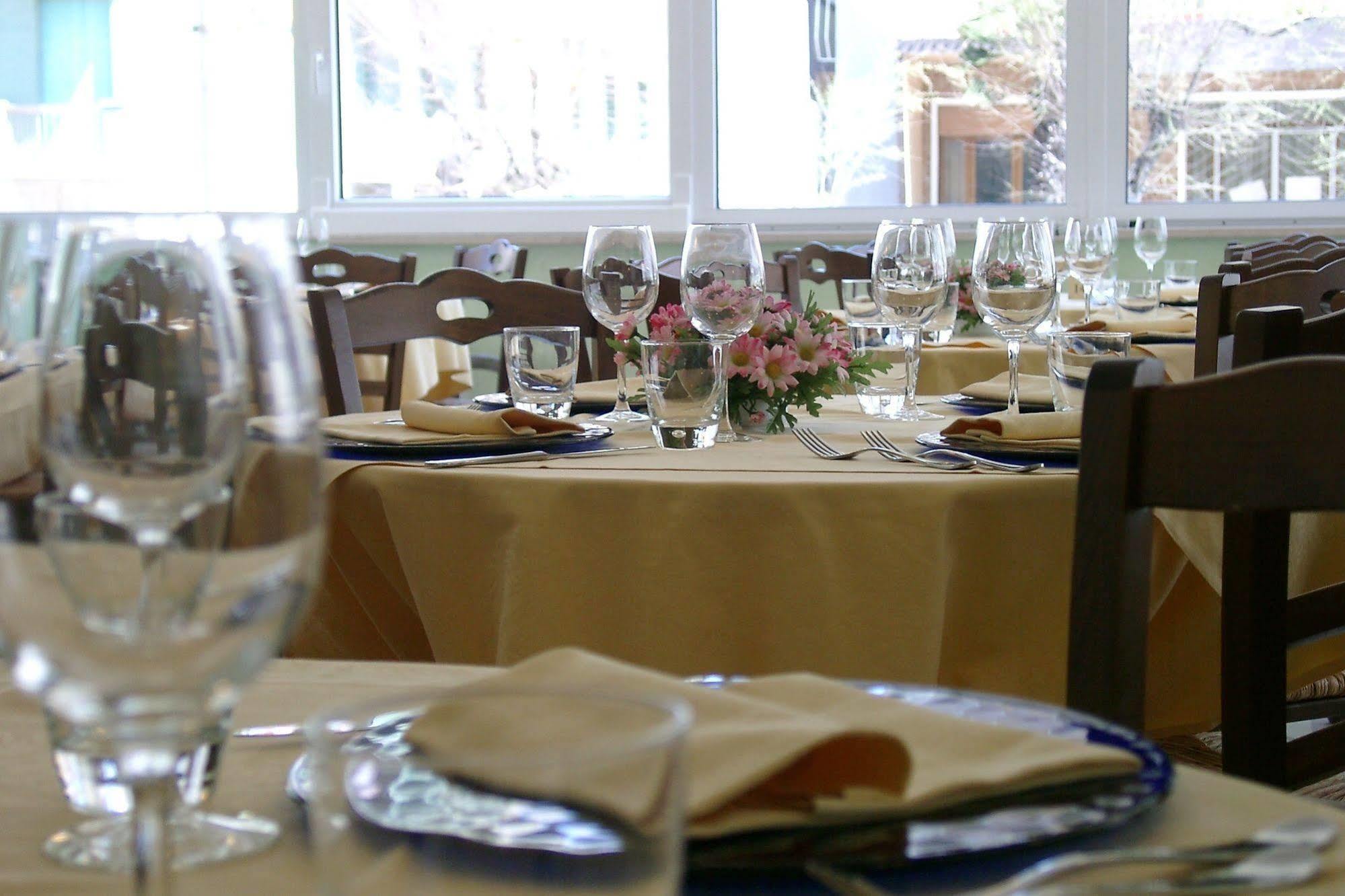 Hotel Gala Pesaro Exterior photo